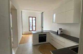 Wohnung mieten in Chausseestraße 92, 10115 Mitte, Mitte erleben: 2,5-Zimmer-Wohnung mit Balkon