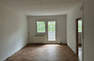 Wohnung mieten in Naumburger Ring 60, 12627 Hellersdorf, Schickes Familien-Apartment im Dachgeschoss - mit Aufzug, Balkon und Wannenbad!