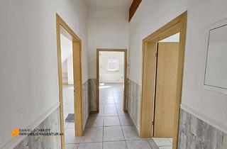 Wohnung mieten in 51580 Reichshof, 2-Zimmer-Dachgeschosswohnung mit Balkon in Reichshof-Heidberg