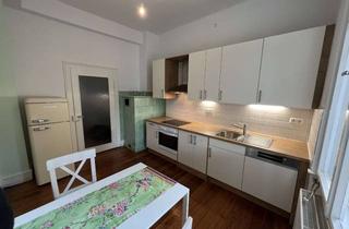 Wohnung mieten in 76829 Landau, Helle 2-Zimmer Altbauwohnung im Zentrum von Landau