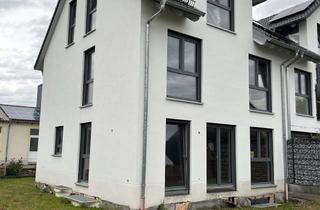 Doppelhaushälfte kaufen in 86517 Wehringen, Alles in einer Doppelhaushälfte "Neubau zum Leben, Arbeiten, Wohnen" Förderkredit anfordern