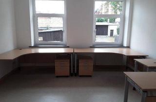 Gewerbeimmobilie mieten in Uhlandstraße, 08525 Plauen, Teilmöbliertes Büro m Balkon zu vermieten, Parkplatzmöglichkeiten vor dem Haus