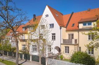 Villa kaufen in 80639 München, Historische Stadtvilla von 1902 mit großem Raumangebot, viel Charme und Gartenidyll