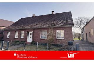 Haus kaufen in 19376 Suckow, Viel Platz & großer Garten