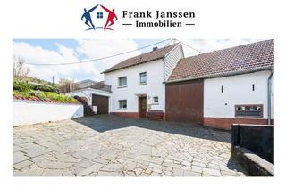 Einfamilienhaus kaufen in 54570 Rockeskyll, Einfamilienhaus mit 3 Garagen und Nebengebäude in Rockeskyll
