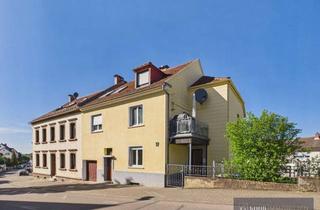Haus kaufen in 66132 Saarbrücken, 1–2 Familienhaus mit 2 Eingängen, Balkon & flexibler Nutzung in Bischmisheim