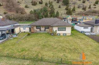 Haus kaufen in 91804 Mörnsheim, *Grosszügiger Bungalow mit Terrasse, grossem Garten und unverbaubarem Blick*