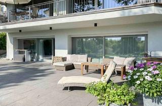 Villa kaufen in 13467 Hermsdorf, 10-Zimmer-Villa mit Wasserblick auf den Hermsdorfer See: Ideal für große Familien und Naturliebhaber