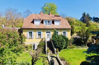 Haus kaufen in 97483 Eltmann, SCHMUCKSTÜCK IM GRÜNEN! Stilvolles Haus mit Einliegerwohnung und Poolanlage auf einem sonnenverwö