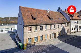 Mehrfamilienhaus kaufen in 90579 Langenzenn, Historisches Mehrfamilienhaus in Langenzenn