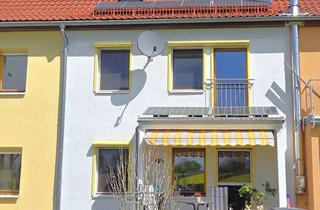 Reihenhaus kaufen in Paulsdorfer Str. 173 d, 02894 Sohland, Topgepflegtes Reihenhaus mit Tiefgarage, Südterrasse und Blick zum Hausberg Rotstein