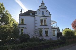 Villa kaufen in 66740 Saarlouis, Repräsentative Villa in parkähnlicher Innenstadtlage