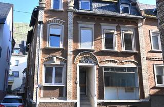 Haus kaufen in Zandstr 12, 56856 Zell, Charmantes und großes Wohnhaus