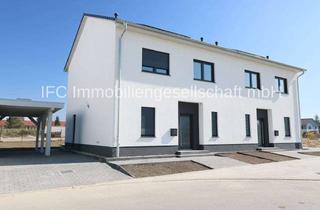 Haus mieten in 06847 Kochstedt, Energieeffiziente Neubau-DHH mit Carport und Stellplatz zur Miete in Dessau-Kochstedt