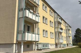 Wohnung mieten in Wilhelm-Liebknecht-Straße 60, 08451 Crimmitschau, frisch renoviert - modernisierte/helle Etagenwohnung – 2,0 Zi. Küche mit EBK/Wannenbad (TLB) – ca. 45m²