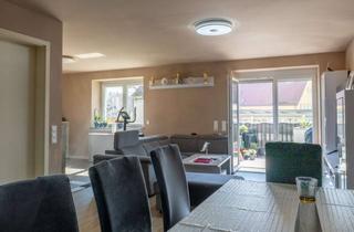 Wohnung kaufen in Hauptstr. 46, 89185 Hüttisheim, Attraktive Kapitalanlage: Vermietete 3-Zimmer-Wohnung (ca. 86 m²) im EG