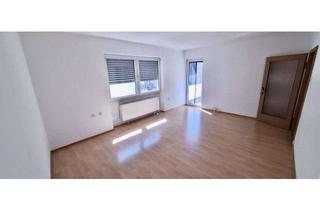 Wohnung kaufen in 86167 Lechhausen, Bezugsfrei: 3-Zimmer-Wohnung mit Balkon & Keller am Schlössle