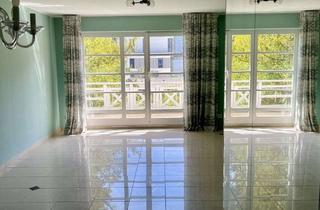 Wohnung kaufen in Bernadottestraße 24, 14195 Schmargendorf, Stilvolle Maisonette-Wohnung mit Balkon & Tiefgarage in ruhiger Grünlage von Berlin-Schmargendorf