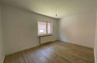 Wohnung mieten in Bremer Straße 216, 26389 Bant, Renovierte 2-Zimmer-Wohnung mit Wanne iin Hochparterre in Wilhelmshaven City