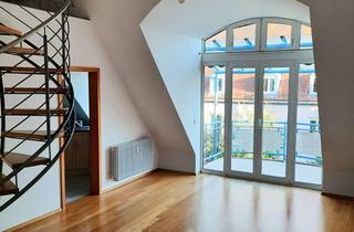 Wohnung mieten in Ludwig-Ganghofer-Str., 85757 Karlsfeld, Ruhige Galerie-Wohnung mit 3,5 Zimmern sowie Balkon und EBK in Karlsfeld