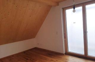 Wohnung mieten in Wilhelmstrasse 12, 61381 Friedrichsdorf, Wohnen im Holzhaus: Dachgeschoß-Maisonette auf 2 Etagen