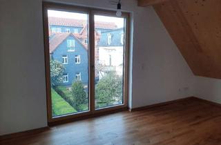 Wohnung mieten in Wilhelmstrasse 12, 61381 Friedrichsdorf, Neubau-Erstbezug Wohnen im Holzhaus: Dachgeschoß-Maisonette auf 2 Etagen mit Balkon