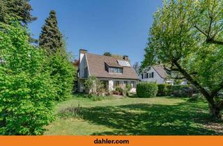Einfamilienhaus kaufen in 40474 Lohausen, Freistehendes Einfamilienhaus mit Traumgarten und Entwicklungsmöglichkeiten in gewachsener Lage