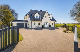 Villa kaufen in 25761 Westerdeichstrich, Exklusive Landhausvilla in privilegierter Lage von Büsum / Stinteck – in direkter Nordsee-Lage!