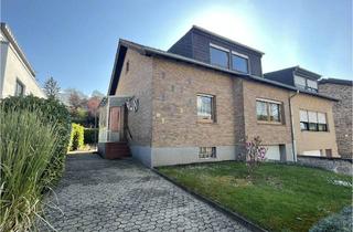 Einfamilienhaus kaufen in 52223 Stolberg, Stolberg - Sanierungsbedürftiges Einfamilienhaus in Stolberg-Büsbach