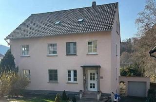 Haus kaufen in 36364 Bad Salzschlirf, Bad Salzschlirf - Zweifamilienhaus mit Ausbaupotenzial in Bad Salzschlirf