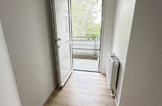 Wohnung kaufen in Wolfringstr. 14, 90765 Fürth, Fürth - Familienfreundliche 4-Zimmer-Wohnung mit Balkon und moderner Raumaufteilung