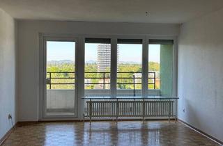 Wohnung kaufen in 77933 Lahr, Lahr/Schwarzwald - Bezugsfreie 3 12 - Zimmer-Wohnung im 8. OG mit 2 Balkonen
