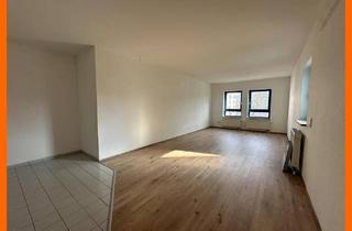 Wohnung mieten in Schülerstraße 15, 07545 Gera, Gera - Erstbezug nach Modernisierung mit riesigem Wohnzimmer & Tiefgarage im Zentrum von Gera!