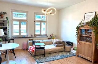 Wohnung kaufen in 90419 Nürnberg, Nürnberg - Charmante 3-Zimmer-Altbauwohnung mit Balkon in St. Johannis