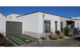 Haus kaufen in 40789 Monheim, Monheim am Rhein - Effizienz?Bungalow im Waldbeerenviertel - PV, Wärmepumpe, neu