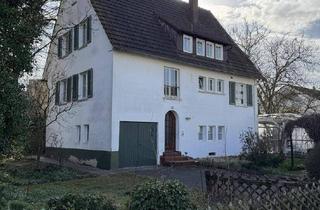 Haus kaufen in 71384 Weinstadt, Weinstadt - Zweifamilienhaus mit Gestaltungsmöglichkeit in Weinstadt-Endersbach