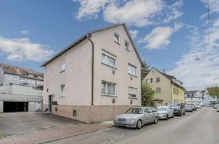 Haus kaufen in 70439 Stuttgart, Stuttgart / Stammheim - Handwerker aufgepasst: Sanierungsbedürftiges 3-Familienhaus in zentraler Lage