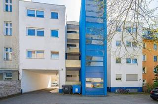 Mehrfamilienhaus kaufen in Südpark, 13595 Berlin, Berlin - Gepflegtes Mehrfamilienhaus mit Pkw-Stellplätzen und Lager zwischen Südpark und Grimnitzsee.