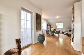 Wohnung kaufen in Am Mühlgraben 52, 63263 Neu-Isenburg, Helle moderne Dachgeschosswohnung mit 2 Loggien, SW-Balkon, teilsaniert