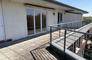 Wohnung kaufen in Leuschnerstraße 123, 21031 Lohbrügge, 2 Zimmern Dachgeschosswohnung mit 23,5 qm Dachterasse von Privat