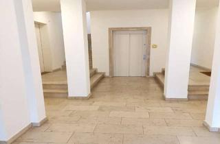 Wohnung kaufen in 12489 Adlershof, Stilvolle Wohnung im begehrten Newtonpark