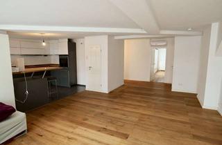 Wohnung kaufen in 10559 Tiergarten, Traumhaftes Dachgeschoss mit Freiluft-Atrium und eigener Terrasse