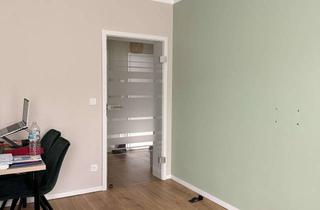 Wohnung mieten in Schemkesweg Xxx, 47057 Neudorf-Nord, Zuhause mit 2,5 Zimmern und Balkon in Duisburg