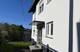 Wohnung mieten in Am Wäldchen 10, 57078 Siegen, Schöne, ruhig gelegene geräumige zwei Zimmer Wohnung mit Terrasse, Garten und Garage in Siegen