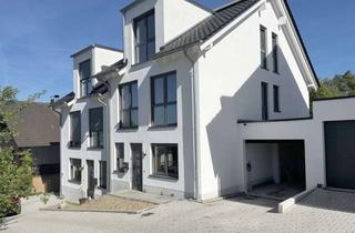 Doppelhaushälfte kaufen in 53783 Eitorf, Eitorf-Halft: KfW55-Familientraum - Moderne und neuwertige Doppelhaushälfte