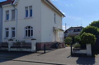 Haus kaufen in 66740 Saarlouis, Charmantes Stadthaus mit Geschichte – vielseitig nutzbar in bester Lage von Saarlouis‑Fraulautern