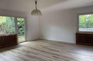 Haus kaufen in Hühnerberg 20, 63584 Gründau, ***Zweifamilienhaus mit ELW mit weitem Blick über Gründau Auen