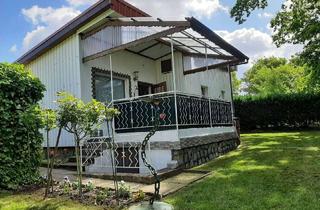 Haus kaufen in Bungalowsiedlung, 17111 Sommersdorf, Ferienhaus mit Bootsplatz und Motorboot / Trailer