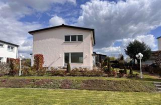 Haus mieten in Beuthenerstraße, 53340 Meckenheim, Familientraum im Grünen: Einfamilienhaus mit 4 Zimmern, tollem Garten und Garage in Meckenheim