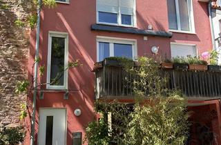 Wohnung kaufen in 76137 Südstadt, Atelierhaus mittendrin in der quirligen Südstadt